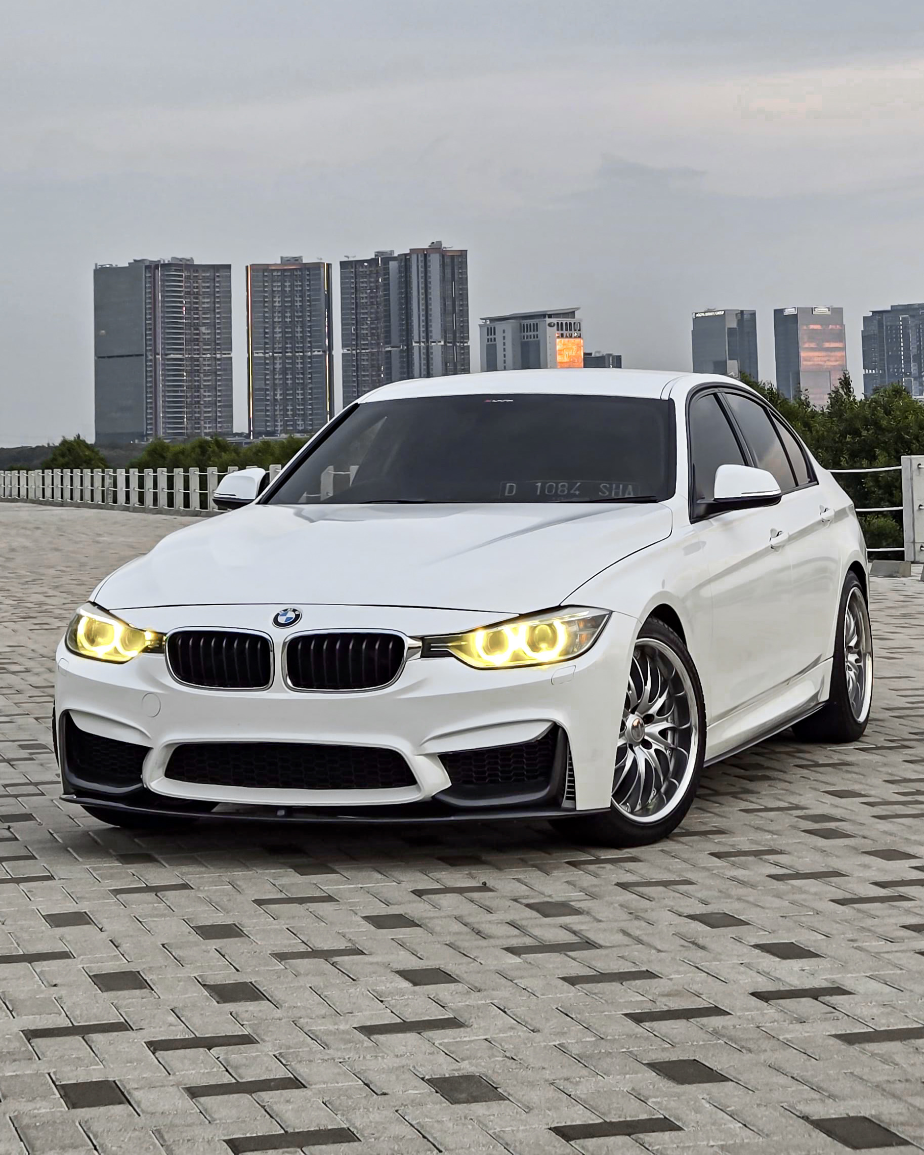BMW 320i F30 N20 Twin Turbo 2014
