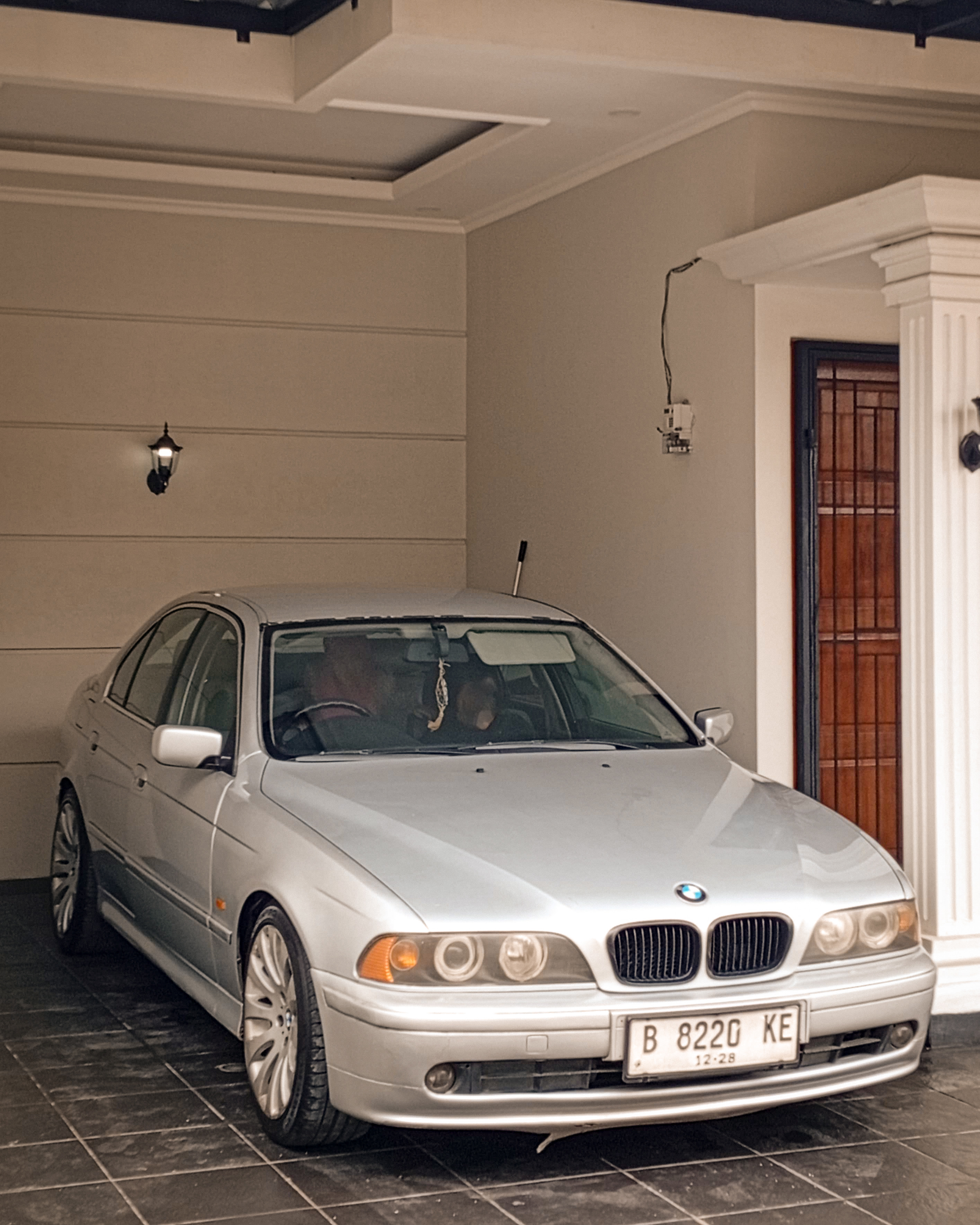https://garasikami.com/products/collector/bmw-525i-e39-cbu-full-option-rare-2001-980