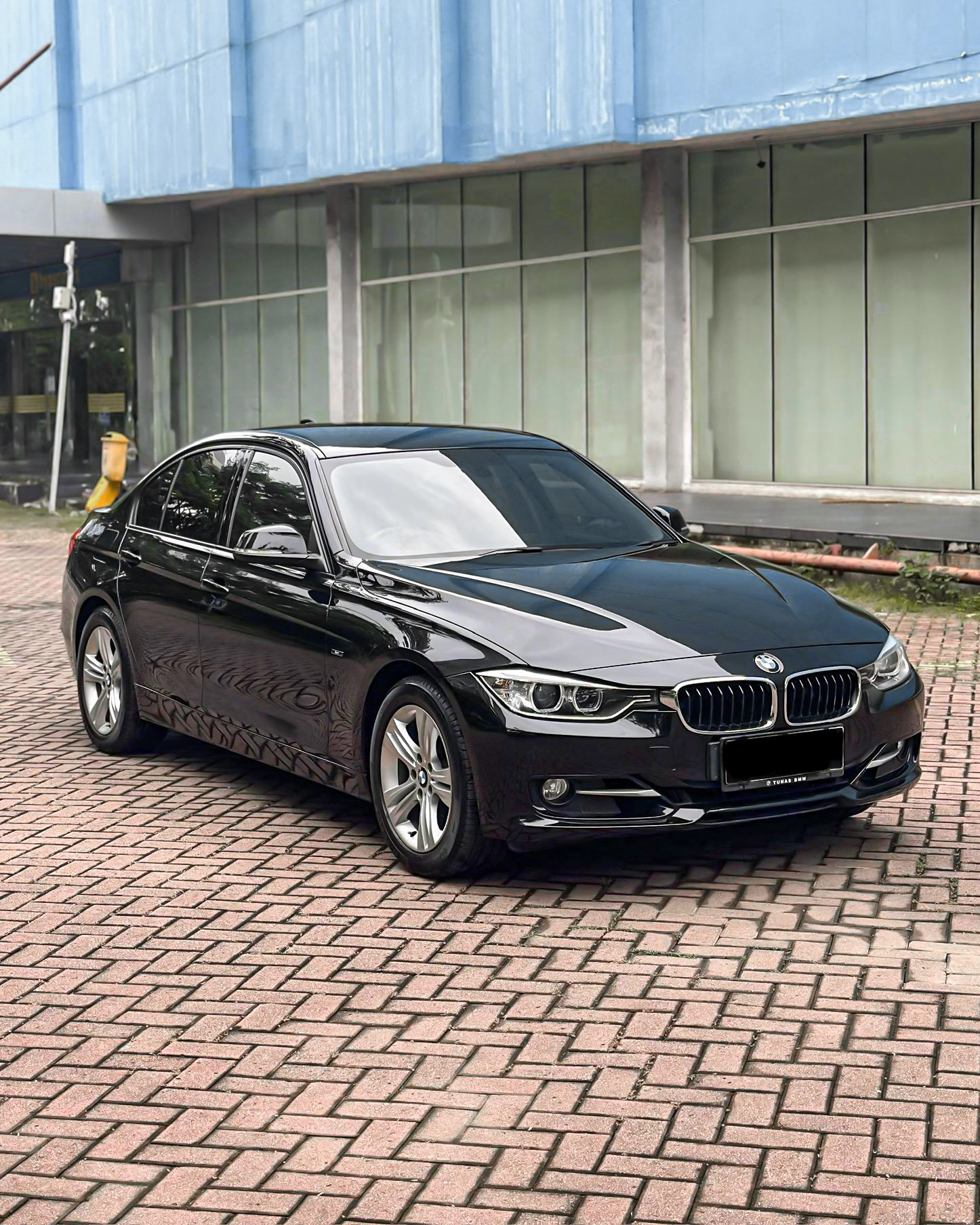 BMW 320i F30 Sport 2015