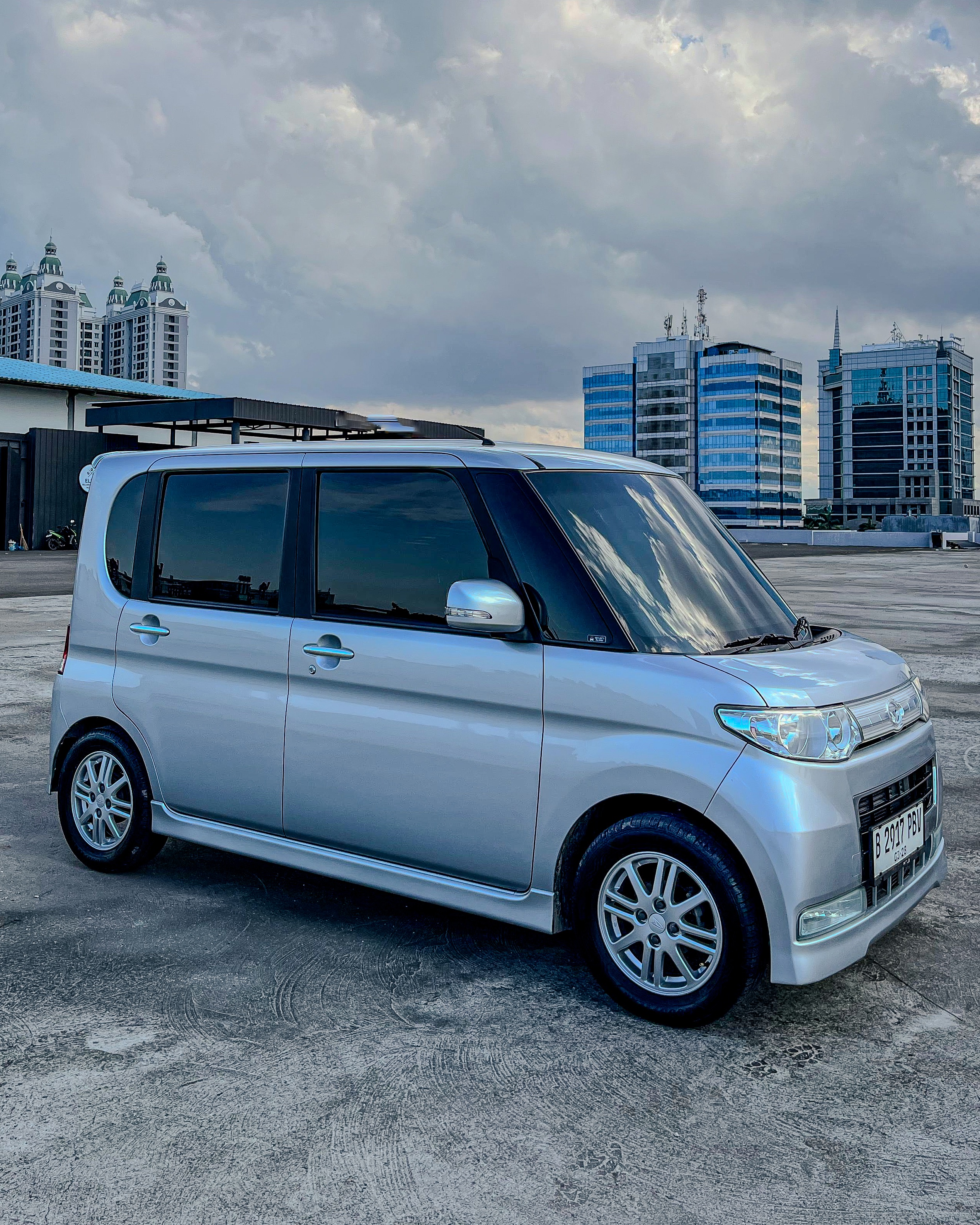 Daihatsu Tanto 2009