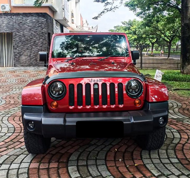 Jeep Wrangler Sahara 3.6 AT 2012