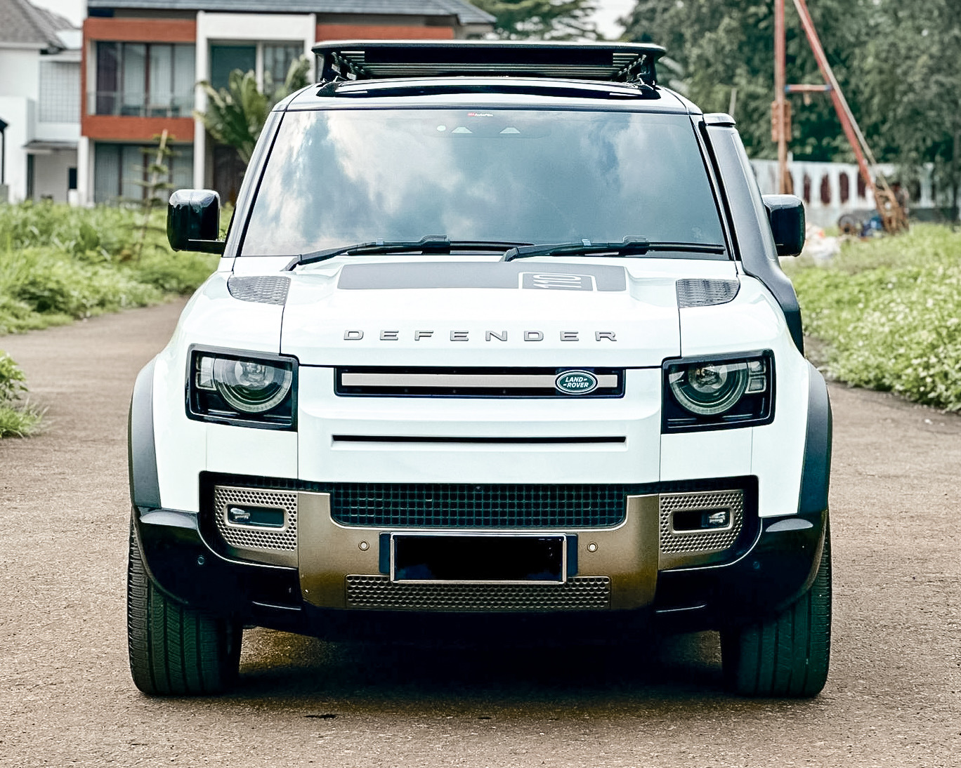 Land Rover Defender 110 P300 2021