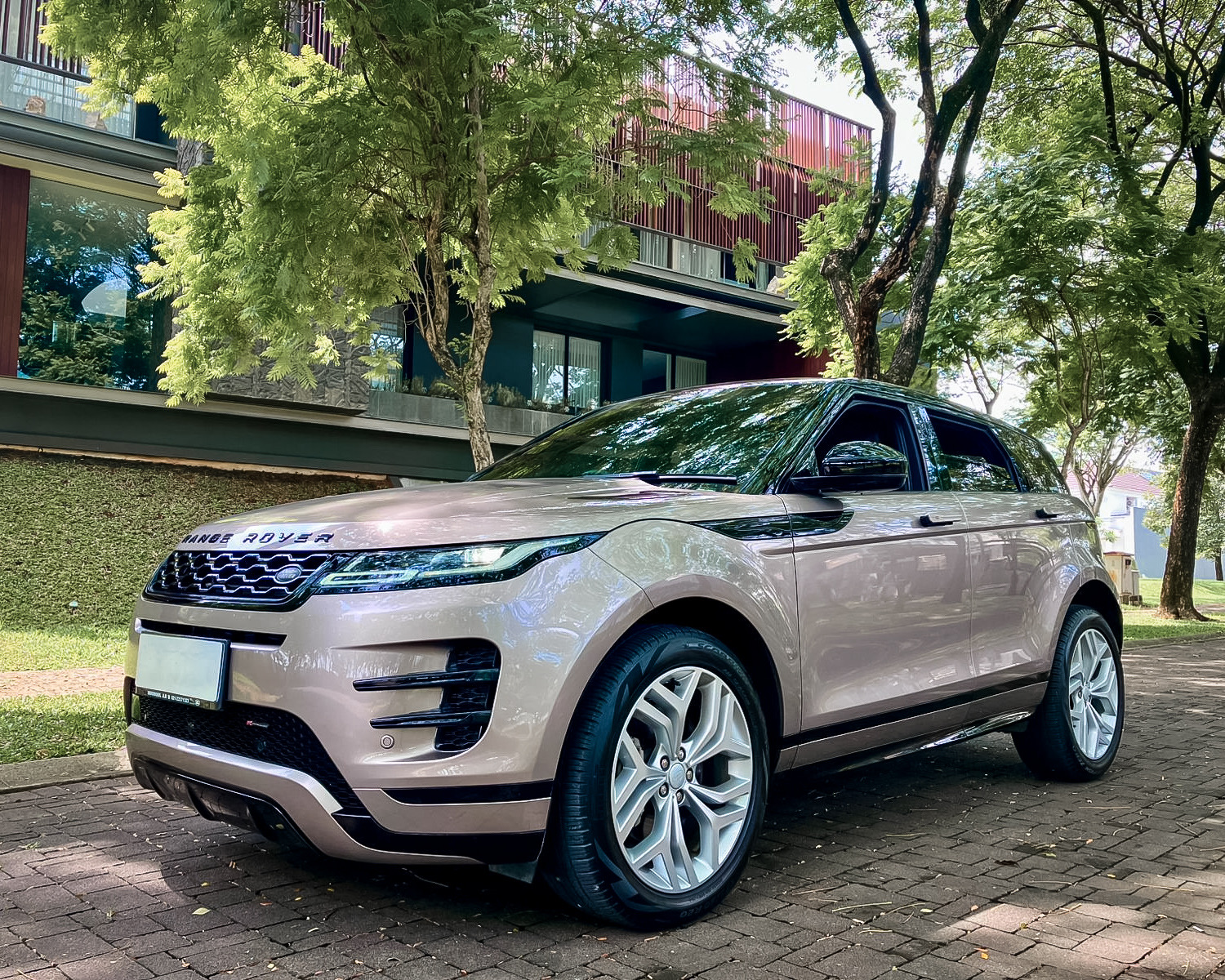 Range Rover Evoque R-Dynamic Se 2.0 Turbocharged Facelifted 2022