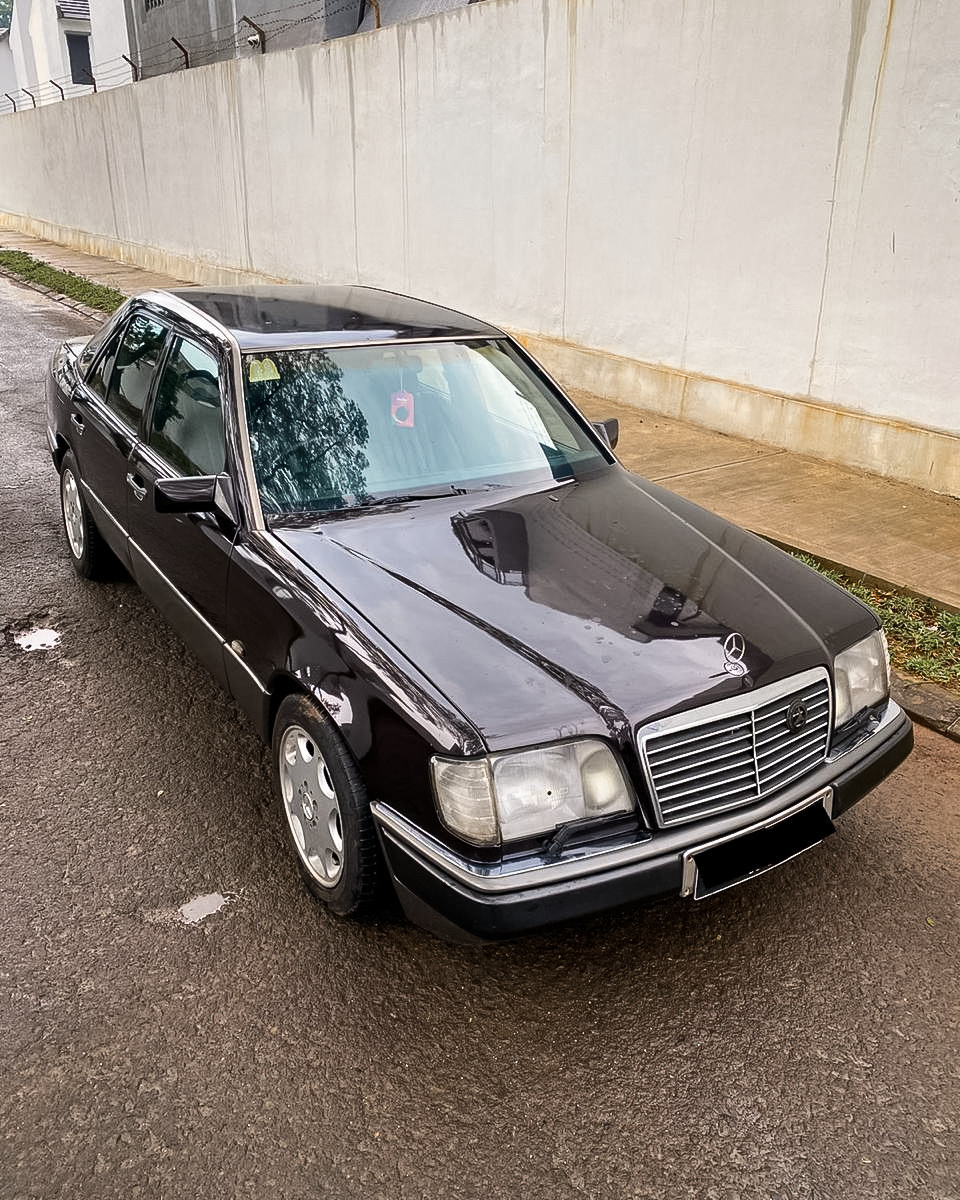 Mercedes Benz E220 W124 MT Masterpiece 1996