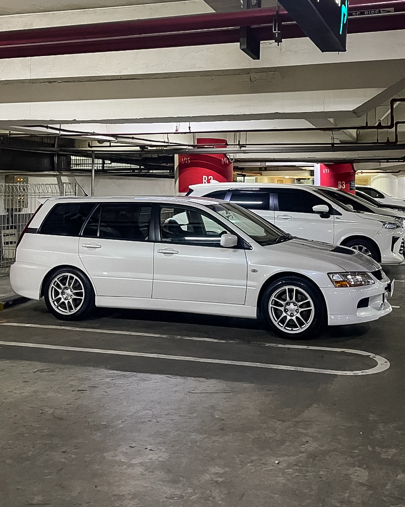 Mitsubishi Lancer Evolution 9 Wagon AT 2004