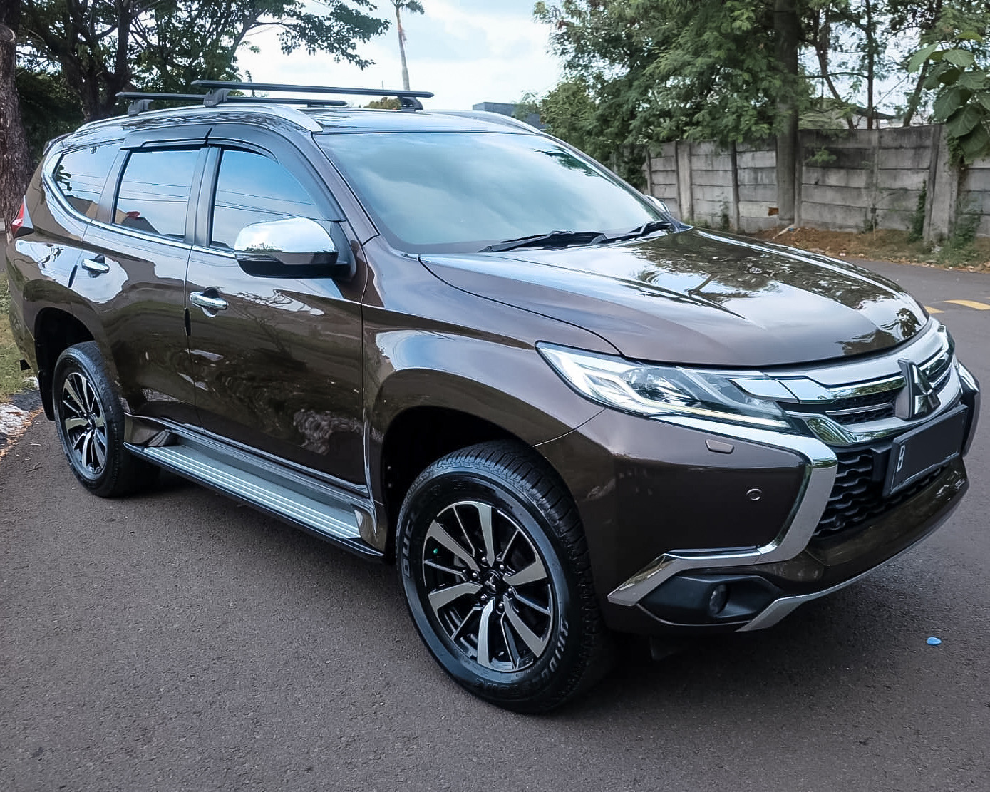 Mitsubishi Pajero Sport 2.4 Dakar Sunroof AT Diesel Turbo 2019