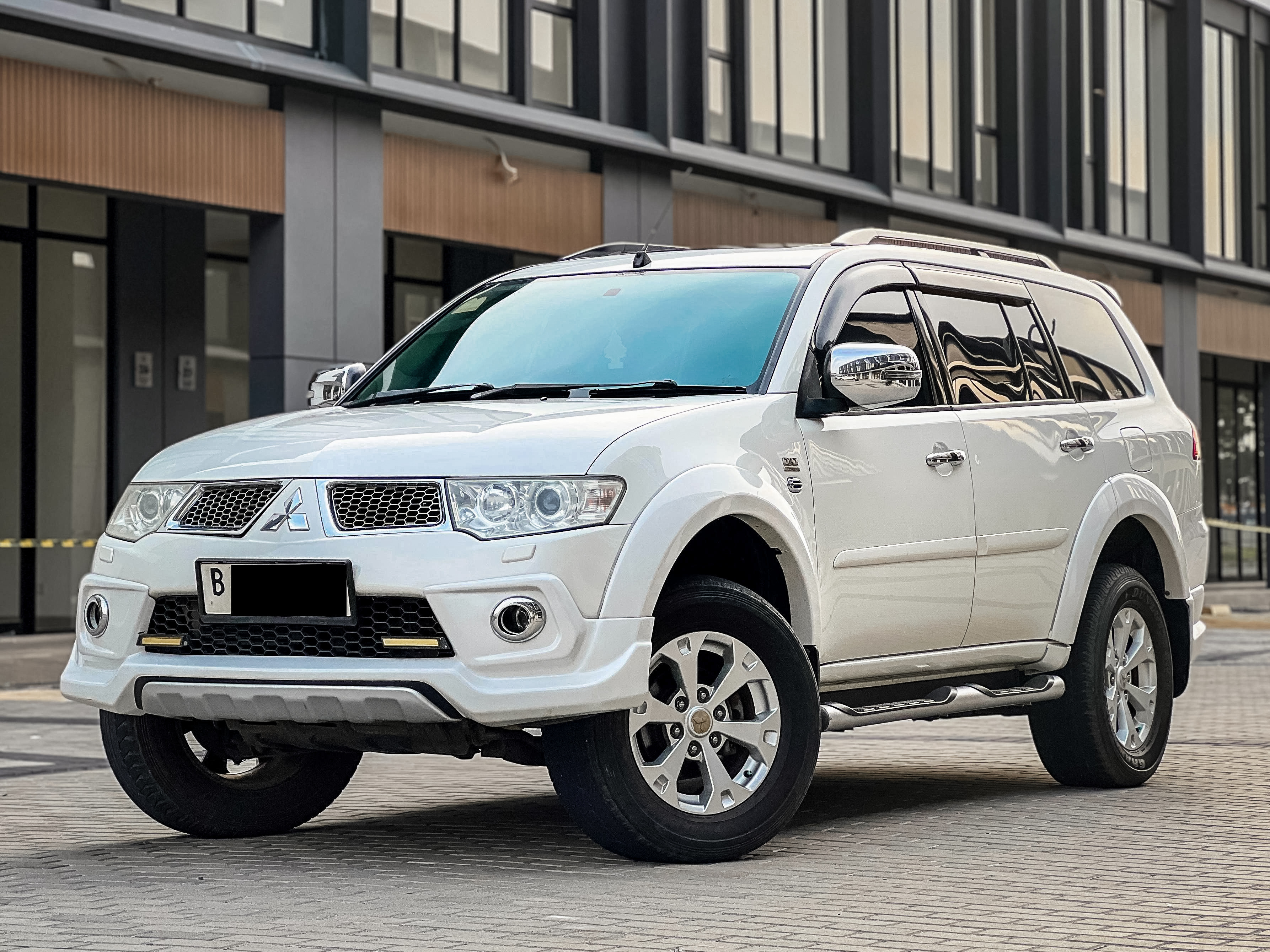 Mitsubishi Pajero Sport Dakar Limited 2013