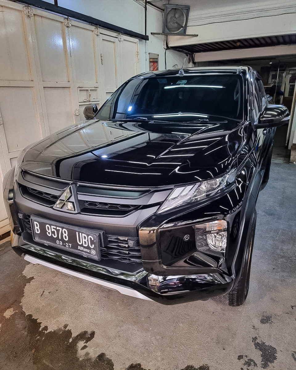 Mitsubishi Triton ULTIMATE 2.4 Double Cabin 4X4 2021