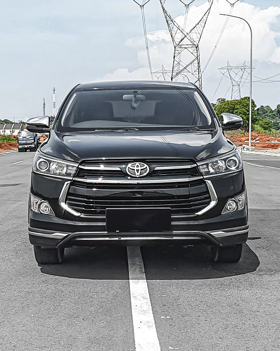 Toyota Kijang Innova Venturer 2017