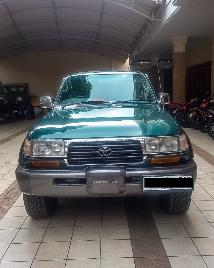 Toyota Land Cruiser VX-R AT 1997
