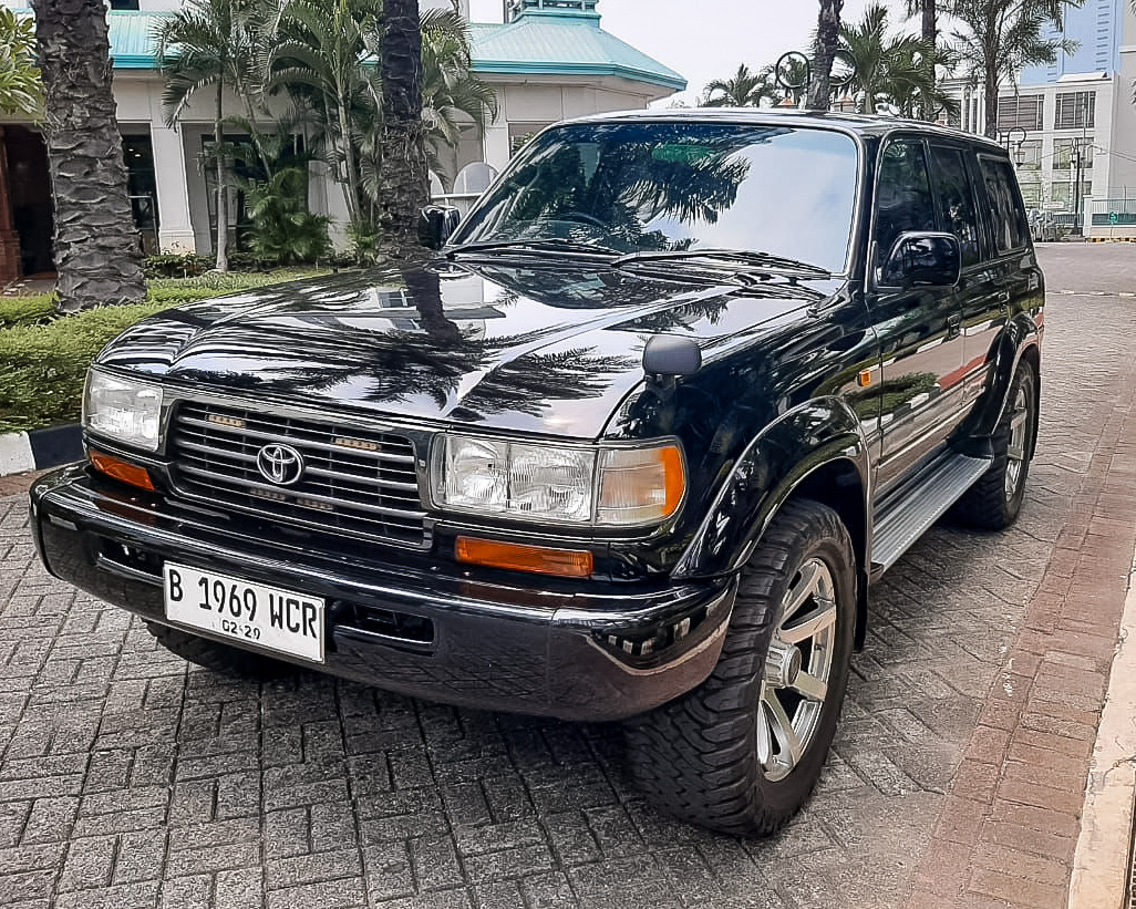 Toyota Land Cruiser VXR Diesel AT 1999