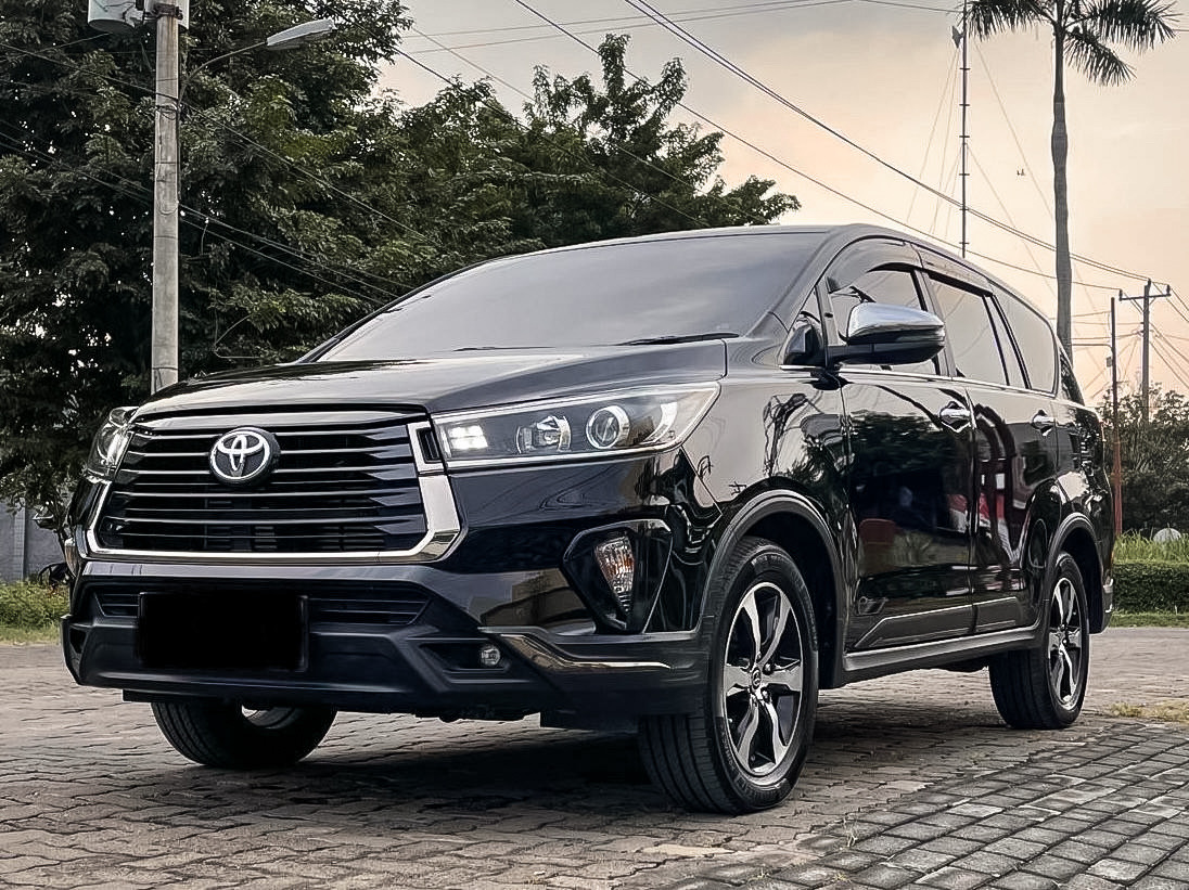 Toyota Innova Venturer 2.4 Diesel AT 2021