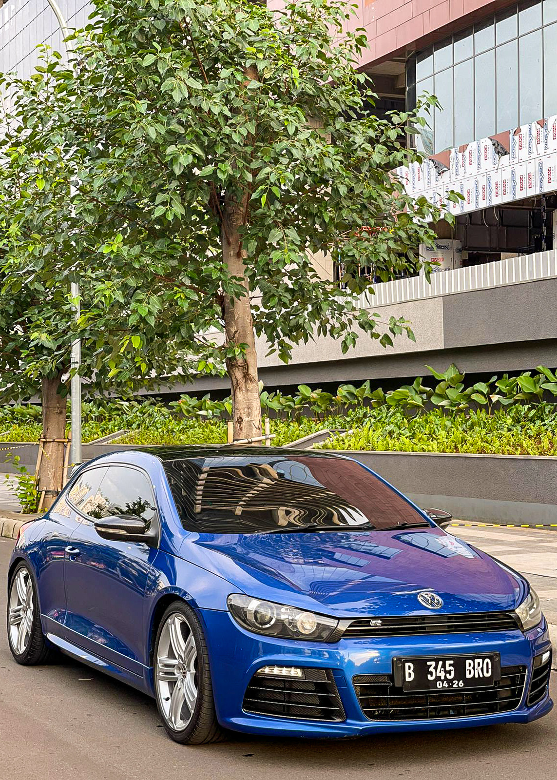 https://garasikami.com/products/cars/vw-scirocco-2-0-r-2014-429