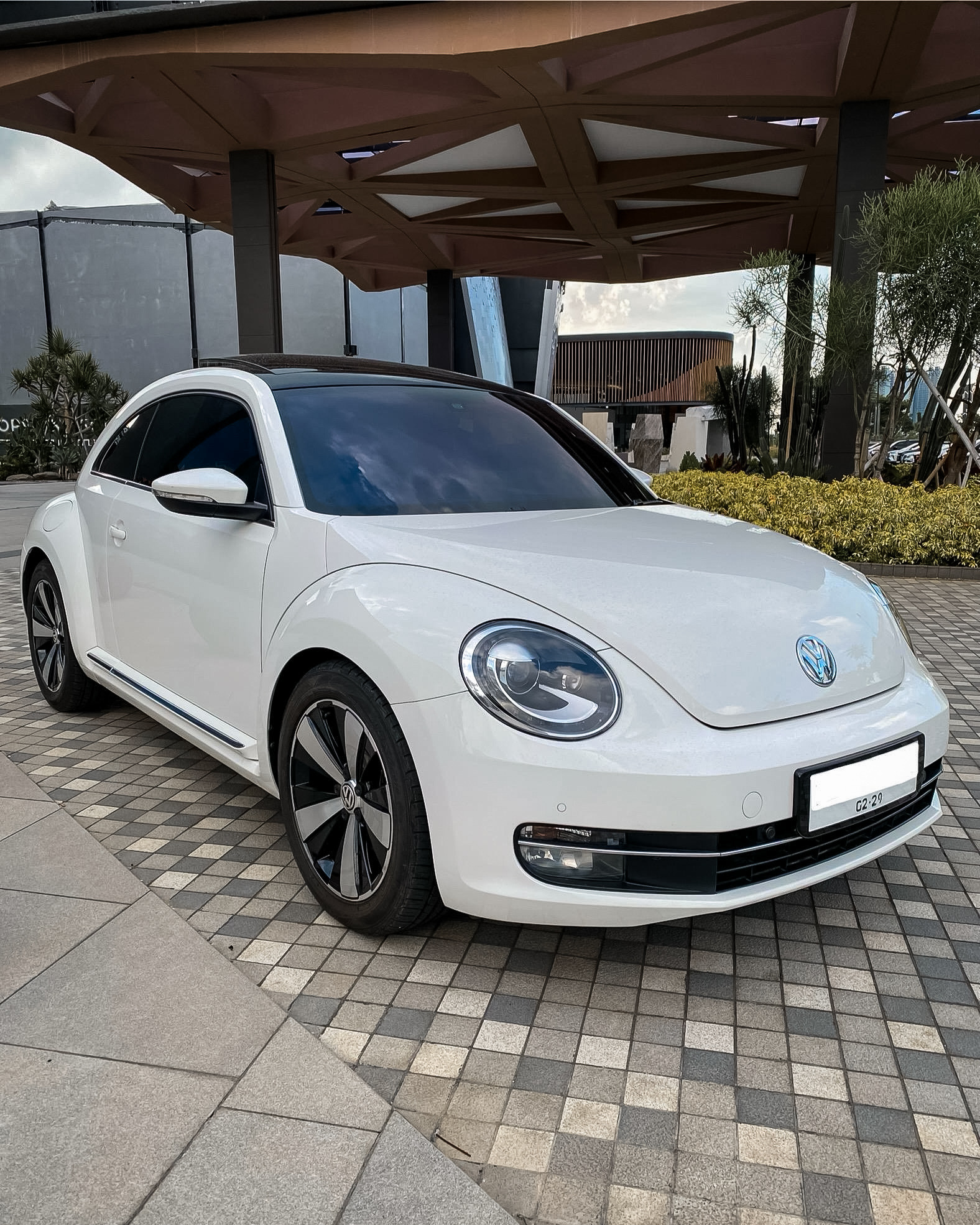 VW Beetle 1.4 2013 White On Red