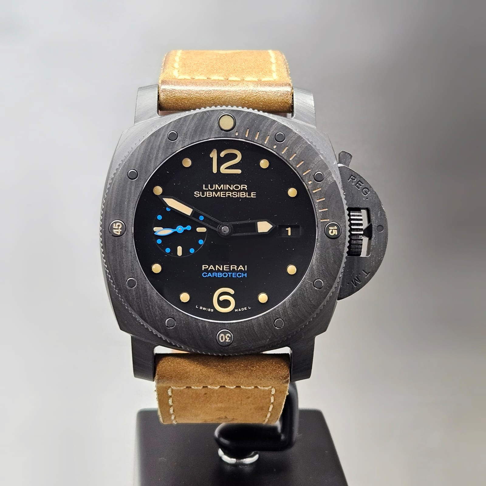 Officine Panerai Submersible Carbotech