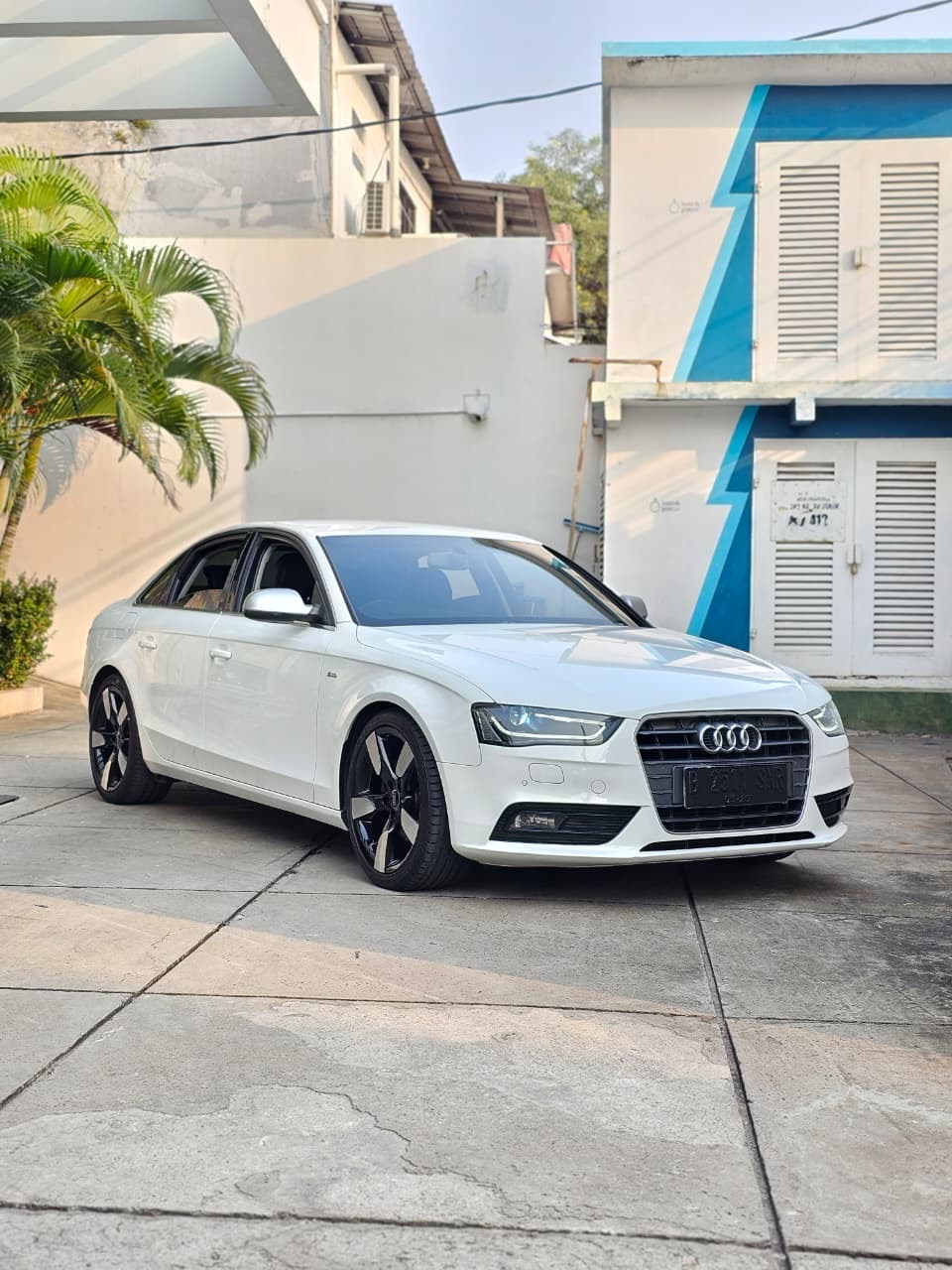 Audi A4 1.8T Facelift S-line 2013
