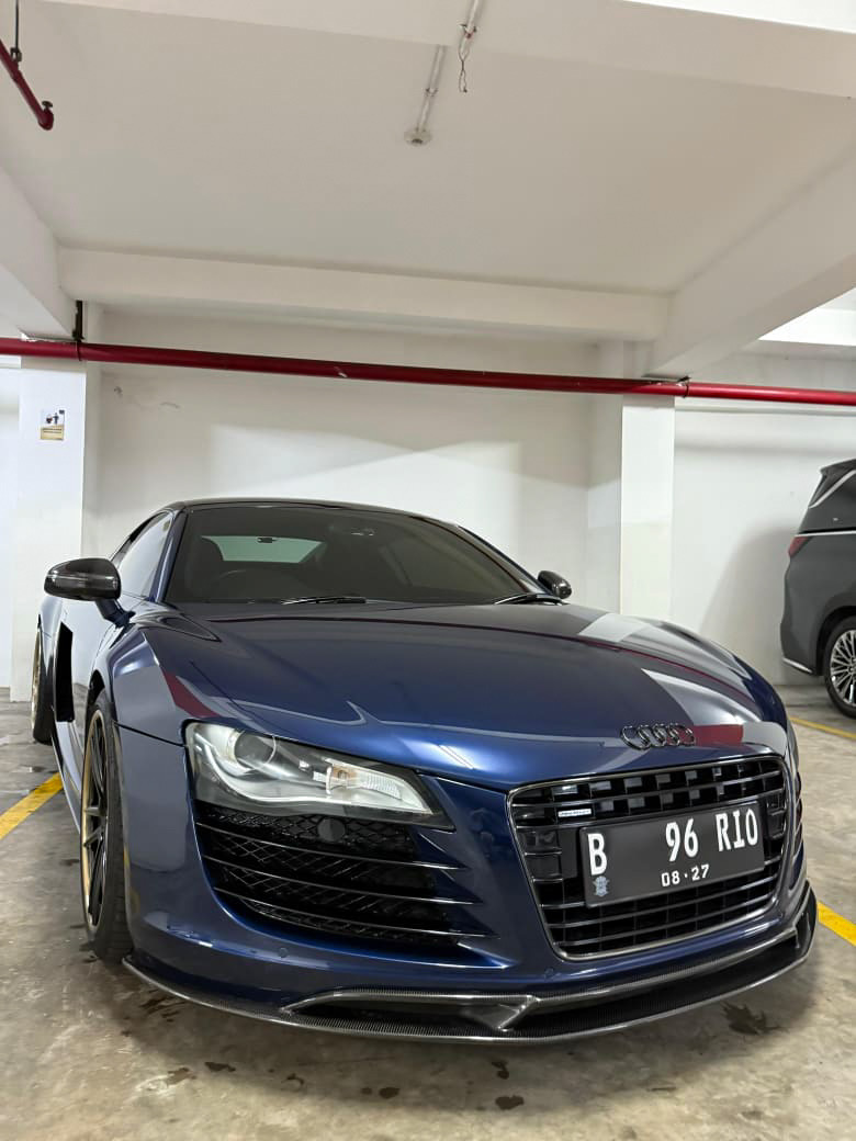 Audi R8 Coupe V8 4.2 Quattro 2010 