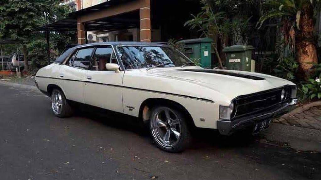 Ford Falcon 1975 - Garasi Kami