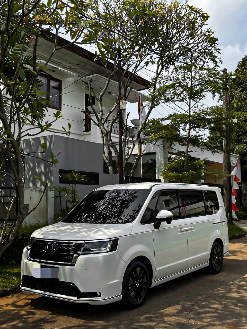 Honda STEP WGN 2.0 HYBRID CVT 2025 