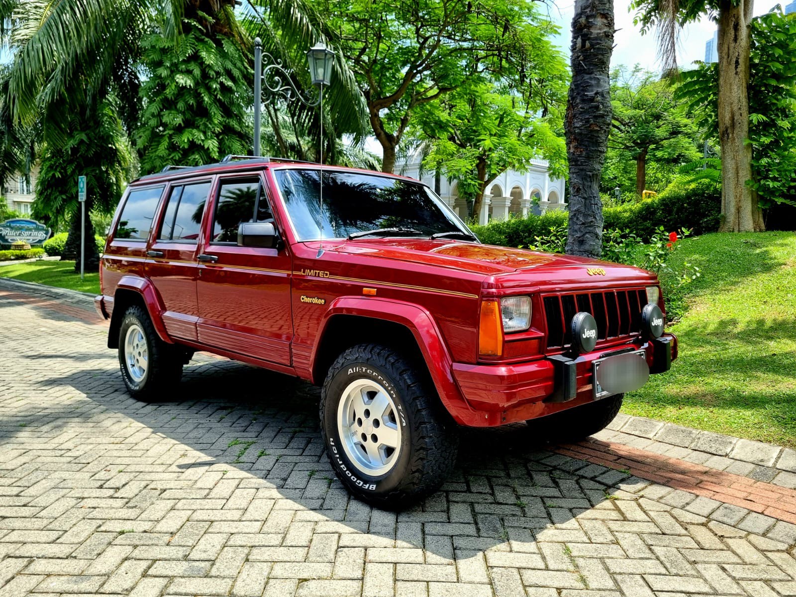 Jeep Cherokee XJ 4.0L Automatic 1994