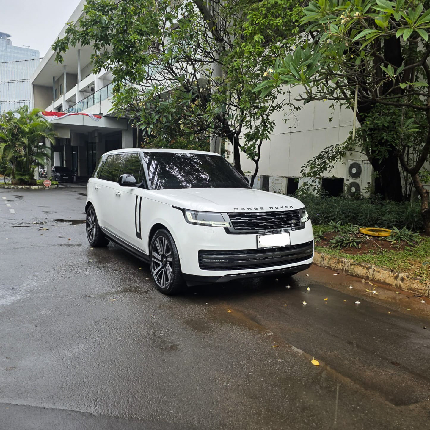 Range Rover Vogue Autobiography LWB Hybrid 2023