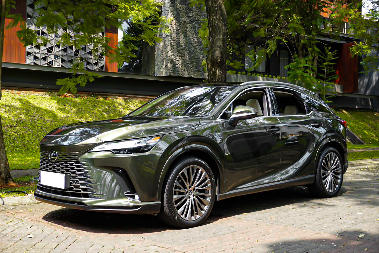Lexus RX450h+ AWD PHEV A25A-FXS 2023