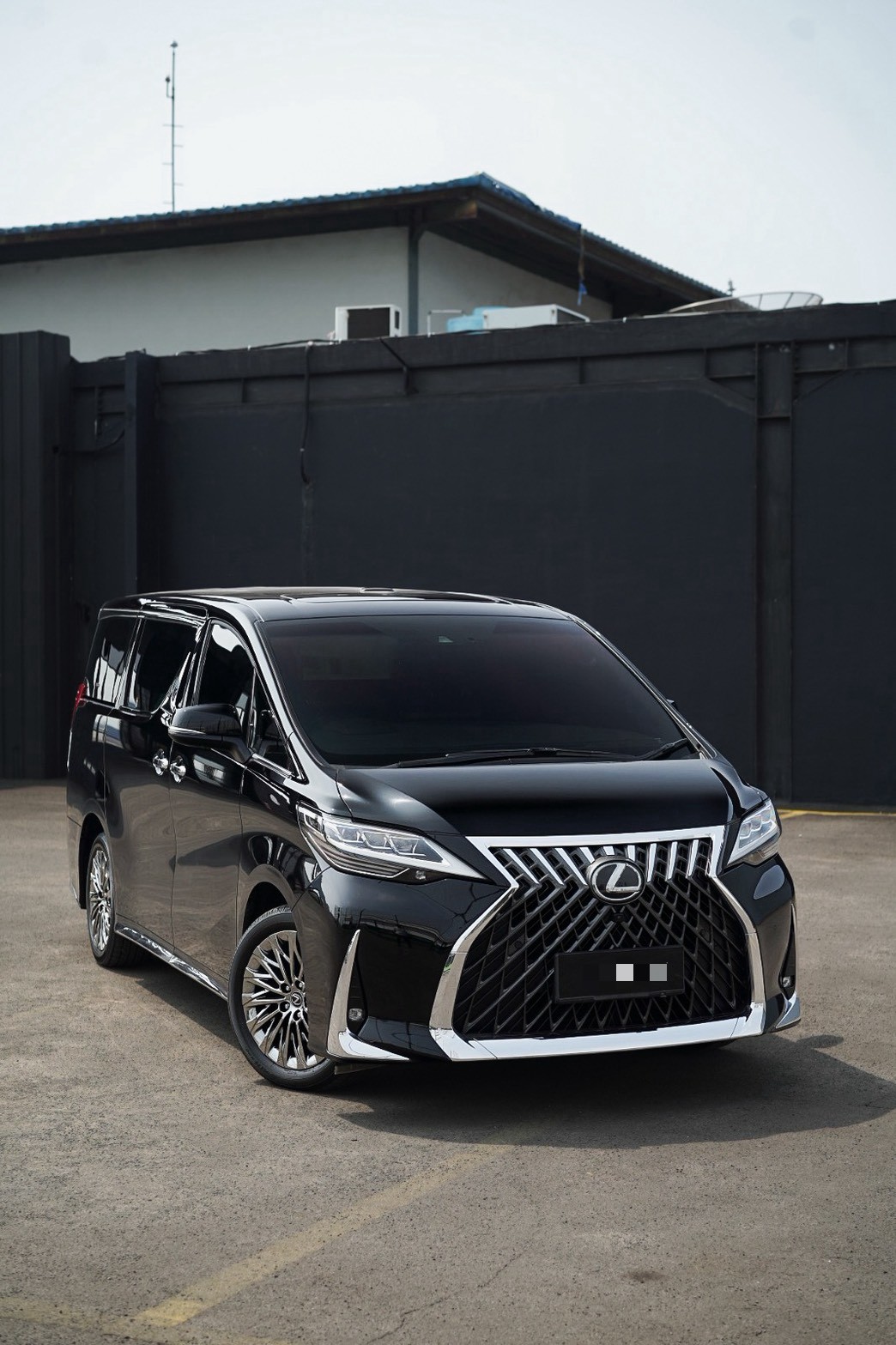 Lexus LM350 VIP 2+2 Seats 2022