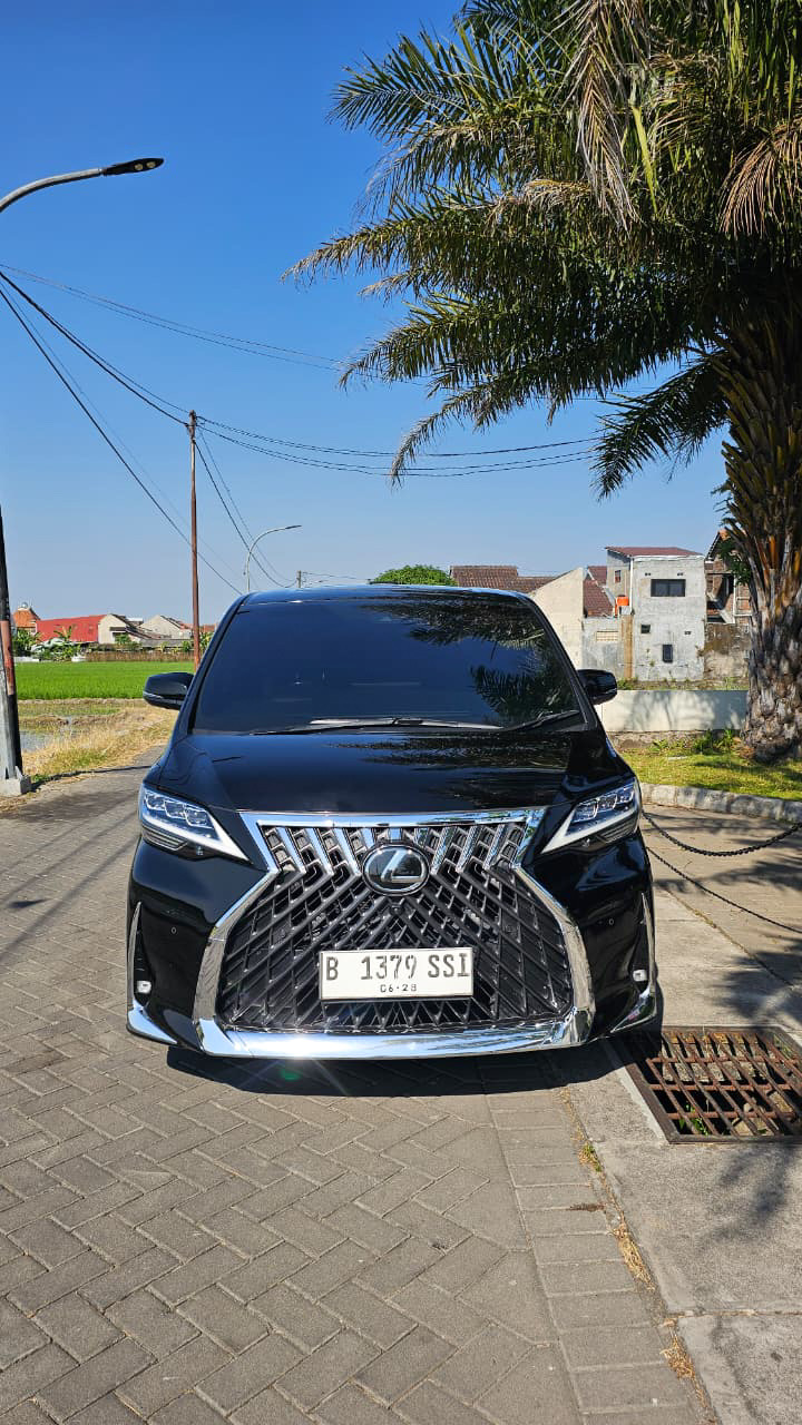 Lexus LM350 VIP 2023