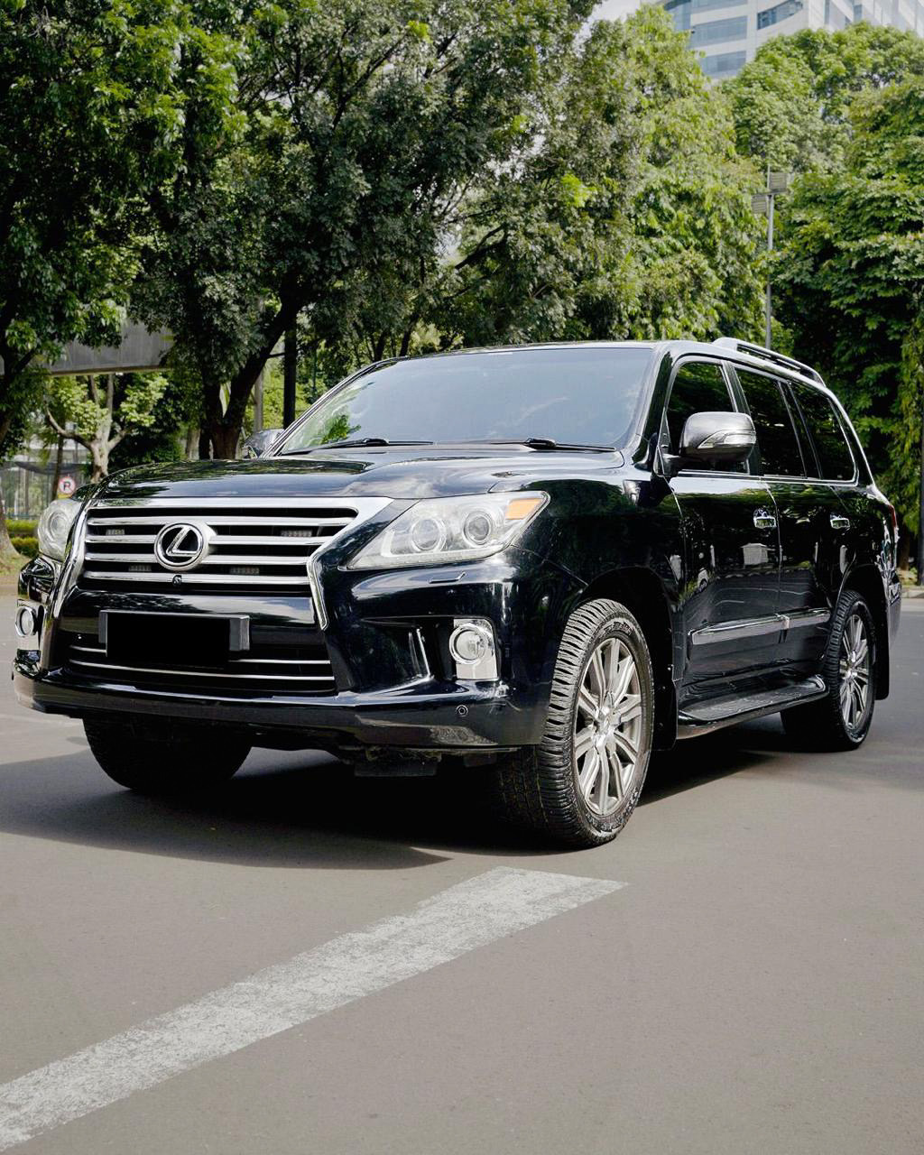 Lexus LX570 2012
