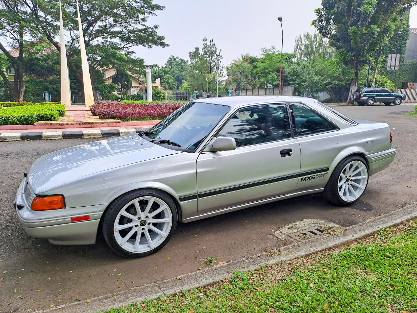 Mazda MX6 Coupe 1989
