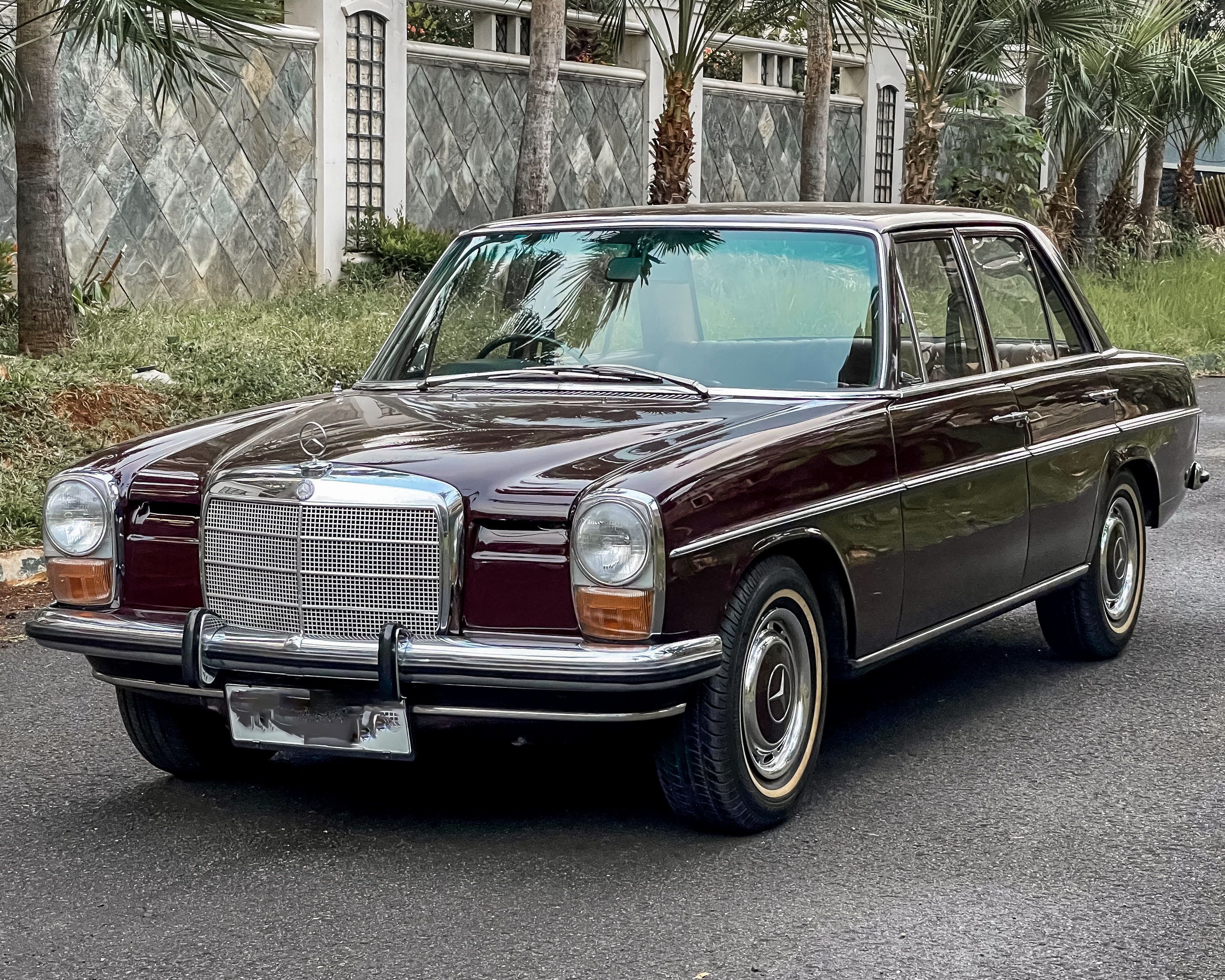 Mercedes Benz 220 Mini W115 1971