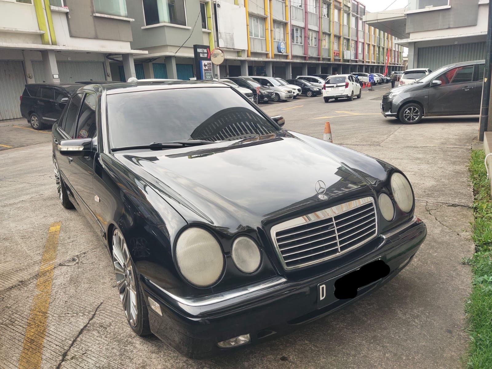 Mercedes Benz E Class W210 E320 New Eyes 1996