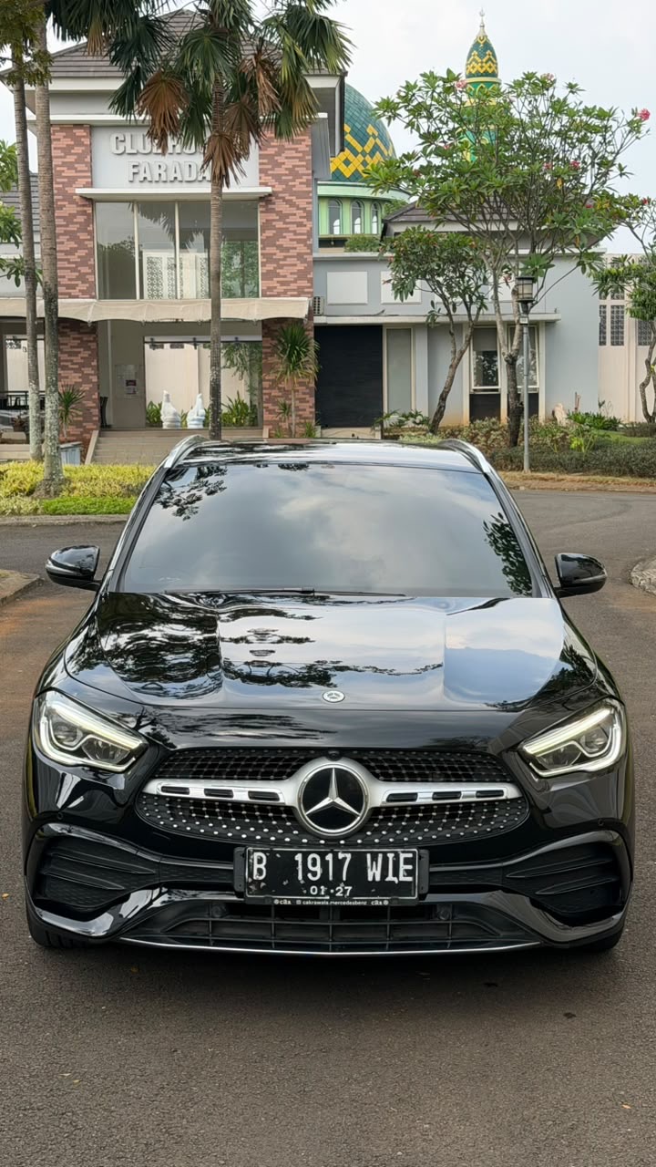 Mercedes Benz GLA200 AMG 2022