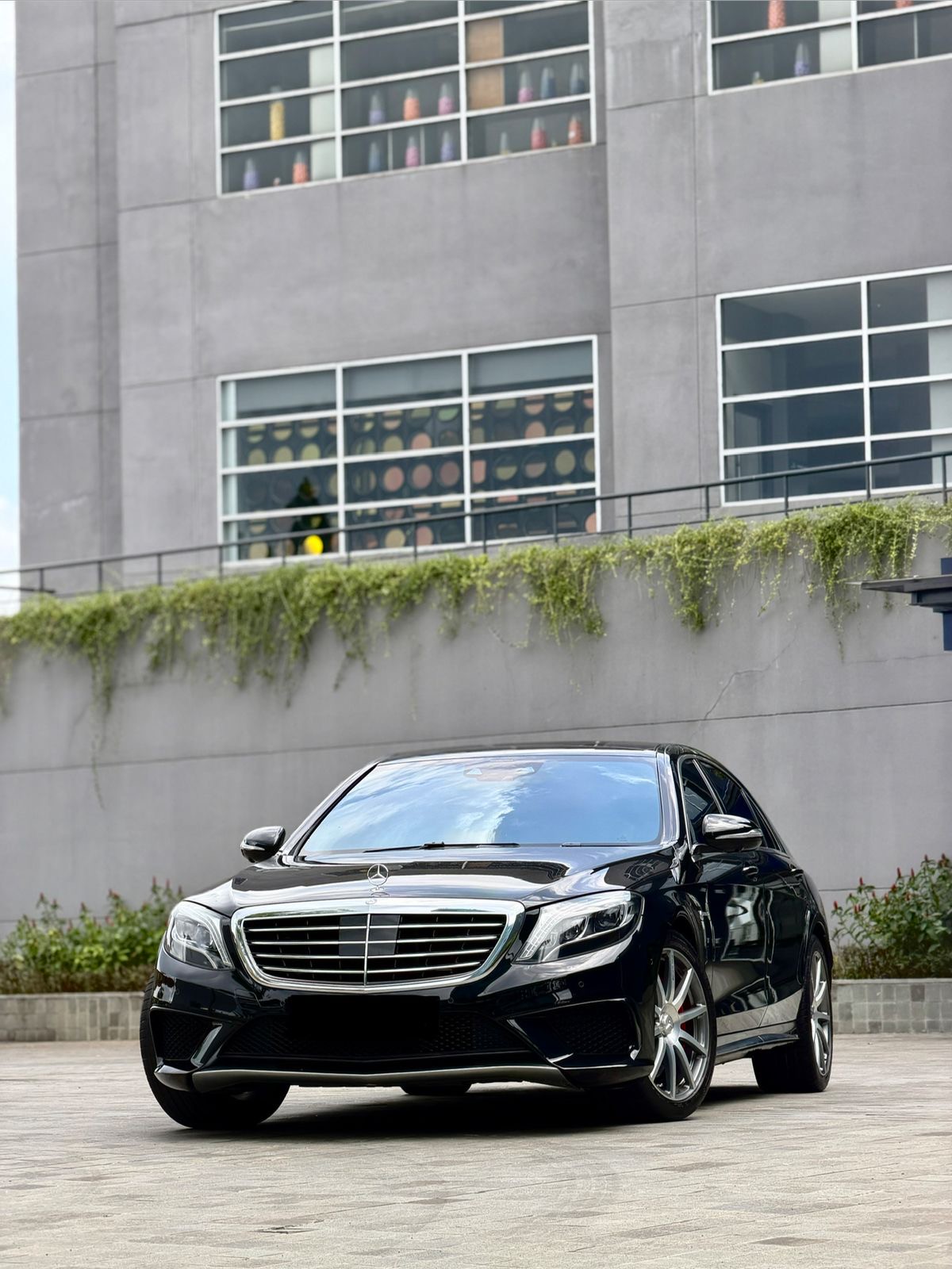 Mercedes Benz S63 AMG W222 FULL SPEC 5.500cc V8 BITURBO 2016