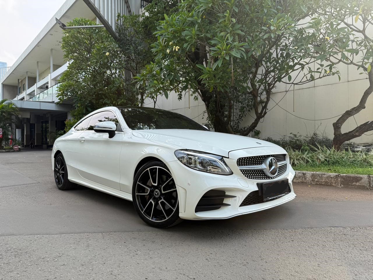 Mercedes-Benz C300 Coupe AMG Line