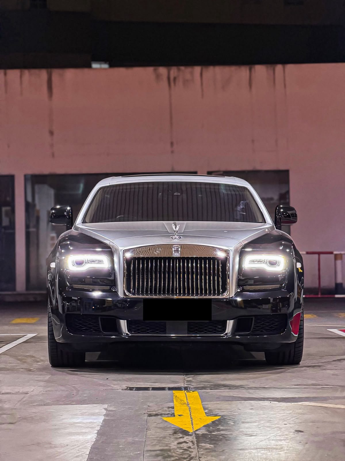 Rolls Royce Ghost 6.6 V12 2010