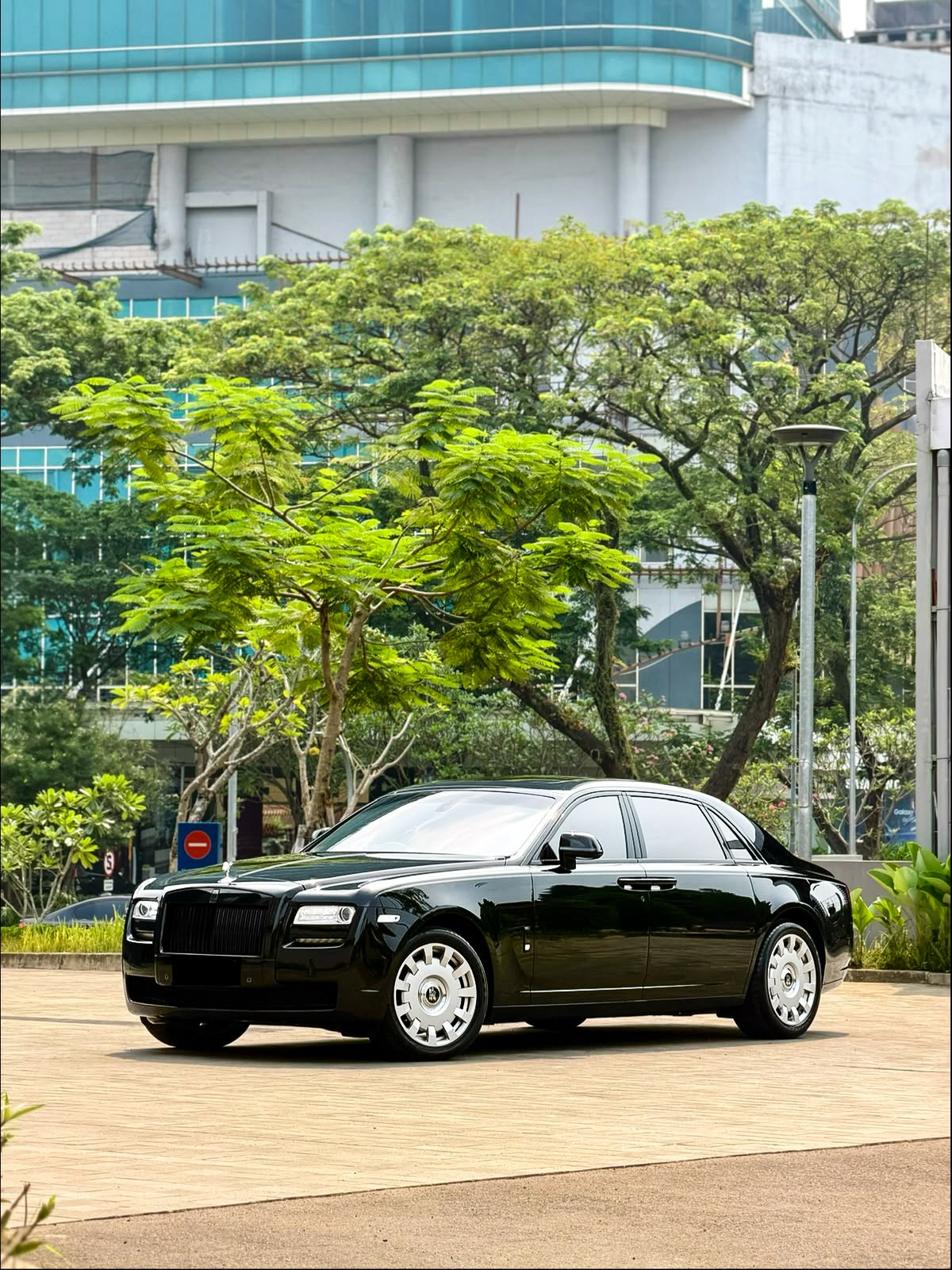 Rolls Royce Ghost 6.6 V12 2012