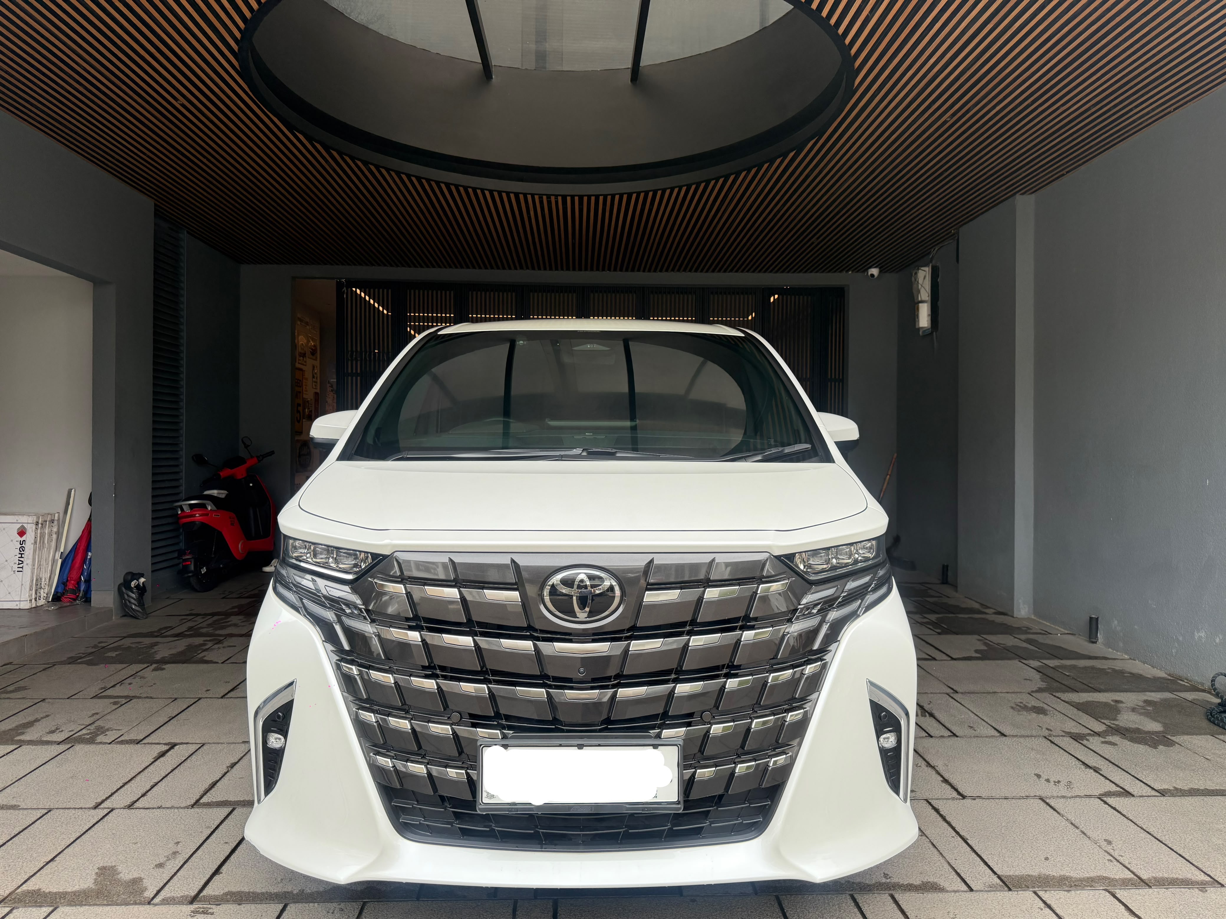 Toyota Alphard G 2025