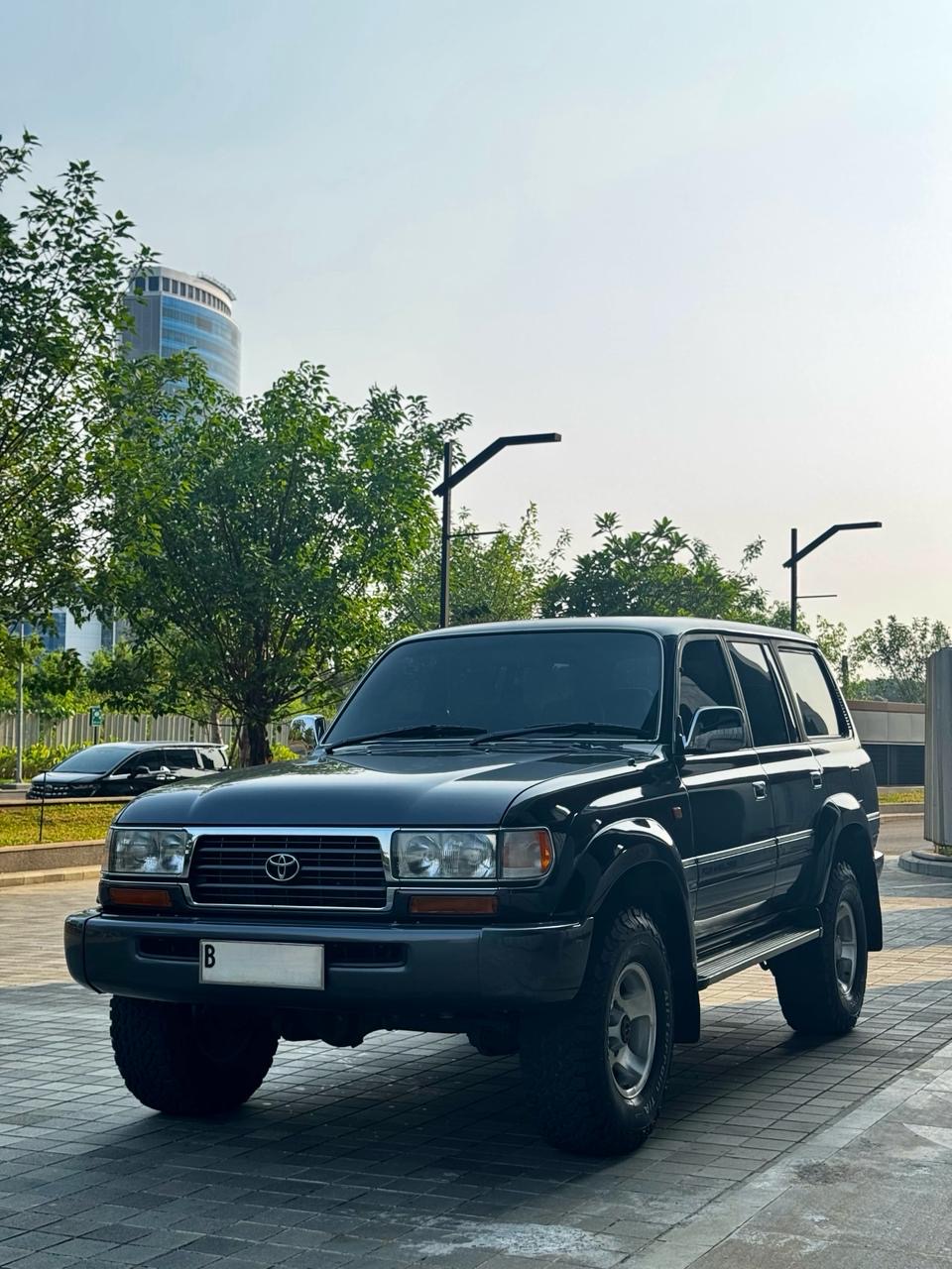 Toyota Land Cruiser VX-R 80 4x4 AT 1997