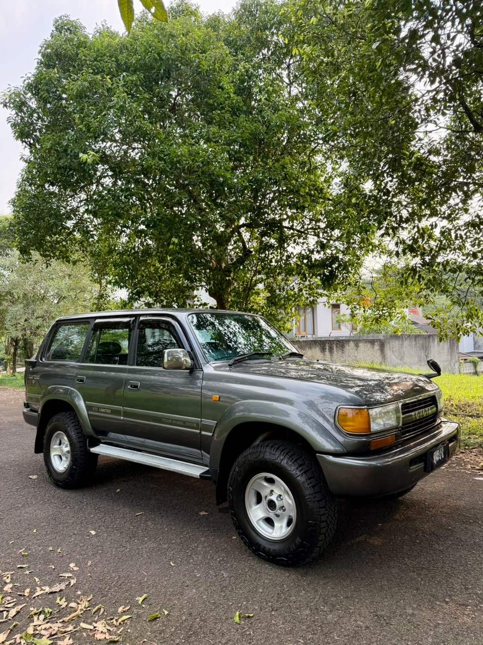 Toyota Land Cruiser VX81 Limited 1992