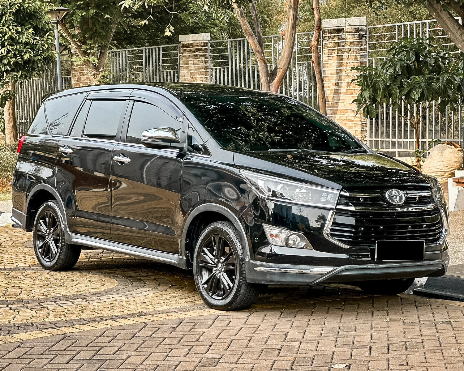 Toyota Innova Venturer Diesel 2gd 2020