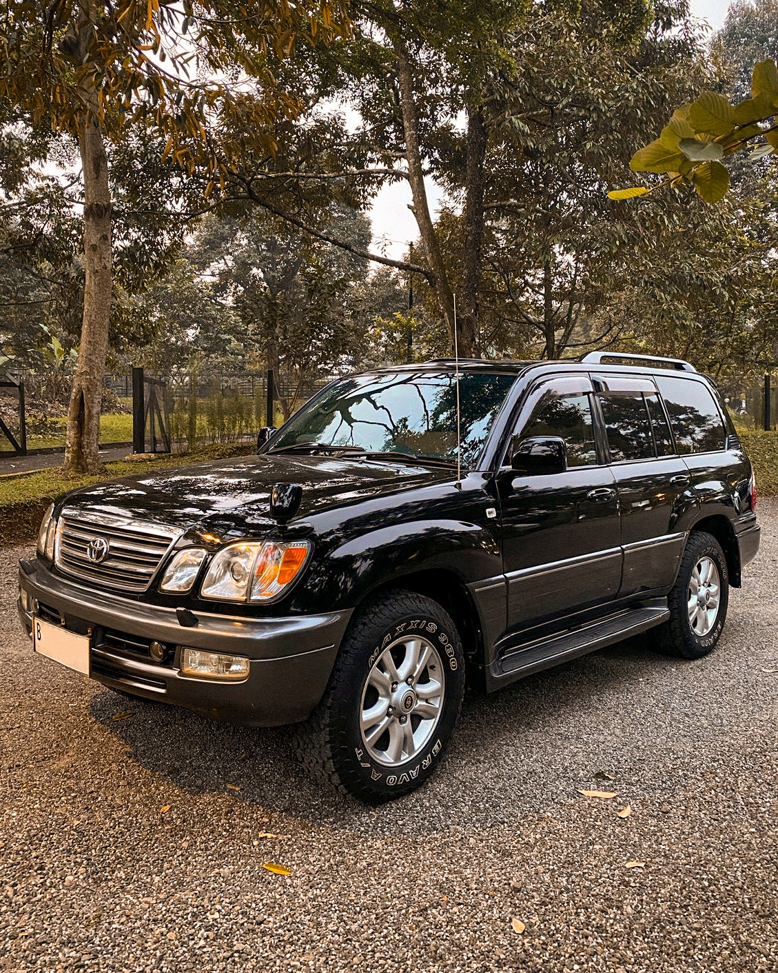 Toyota Land Cruiser Cygnus 4.7 AT Bensin 2004